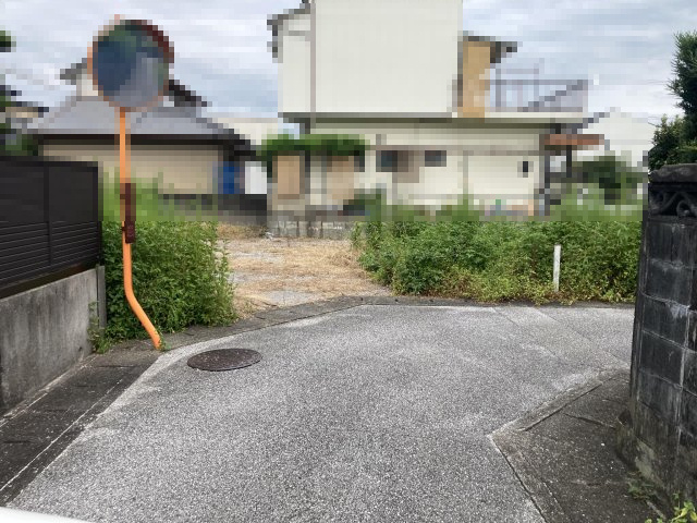 香美市土佐山田町東本町5丁目-建築条件付き-売土地の前面道路含む現地写真