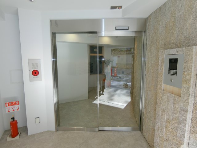 【エントランス】 | Radiation Court