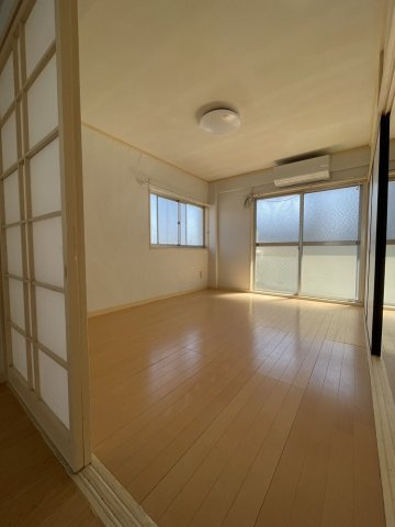 アーバン久保本の居間・リビング