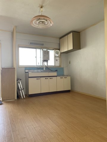 アーバン久保本の玄関