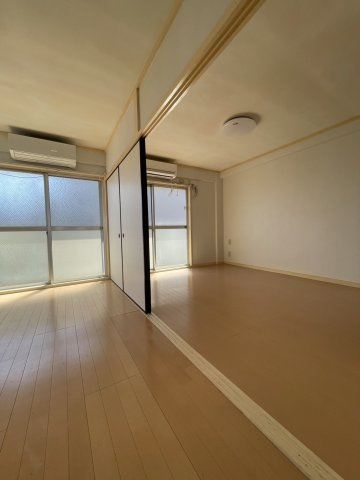 アーバン久保本の内装