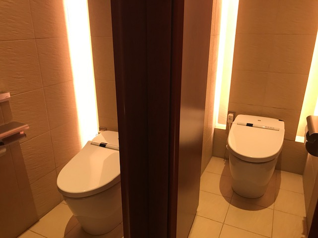 ストロング赤坂ビルディングのトイレ