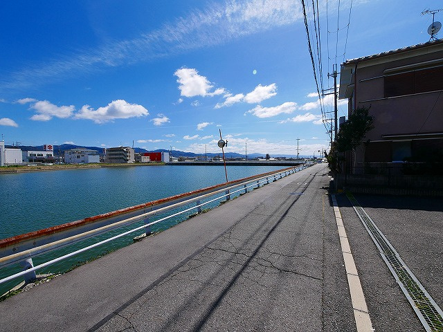 シャンポール売間駐車場の周辺