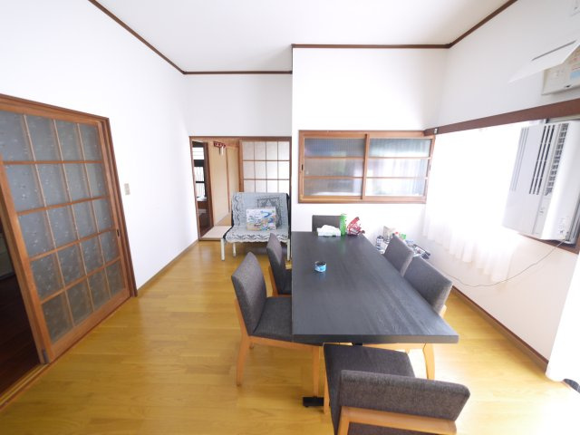山武郡横芝光町篠本　平家中古戸建の居間・リビング|内装リフォーム済み令和2年10月システムキッチン 敷地約232坪 ５LDK平家+車庫
