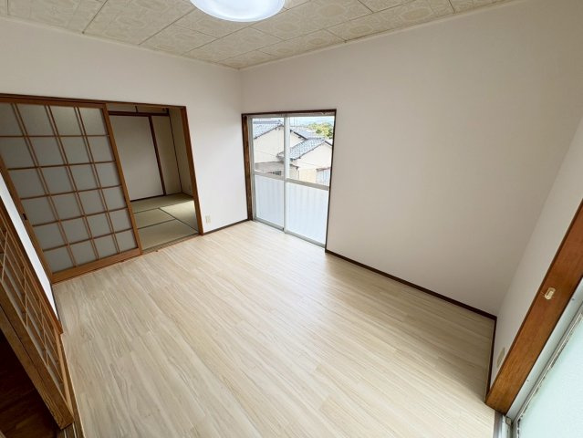 ヴィラ北栄の洋室