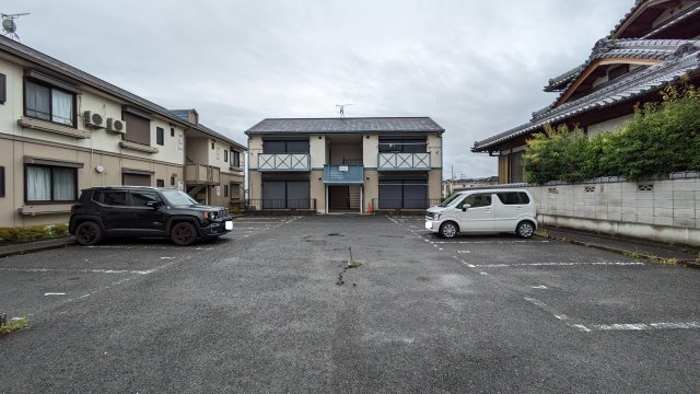 【駐車場】
