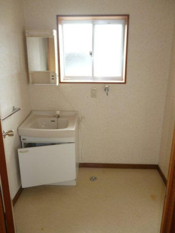 矢原戸建て　収益物件の洗面所