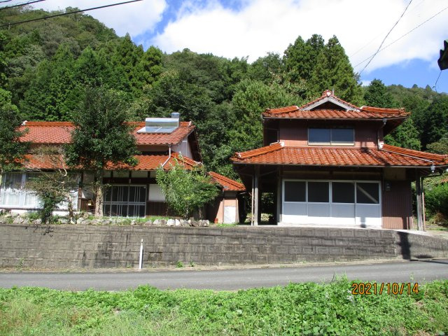 阿東篠目　中古住宅の外観