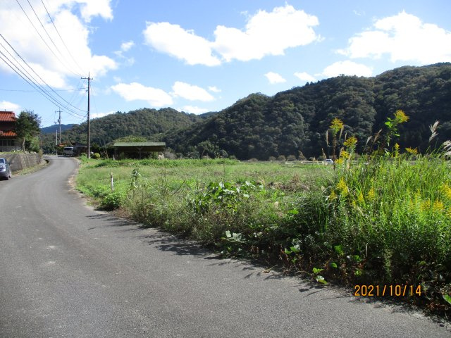 阿東篠目　中古住宅の前面道路含む現地写真