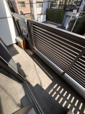 プラチナムファースト８のバルコニー