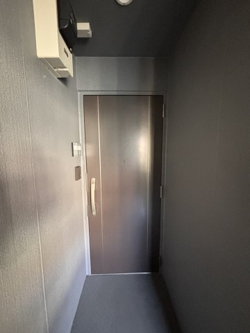 プラチナムファースト８の玄関