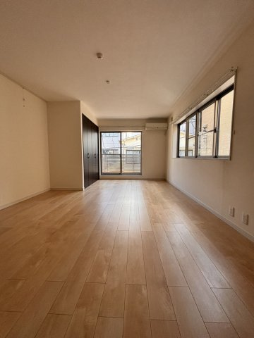 プラチナムファースト８の居間・リビング