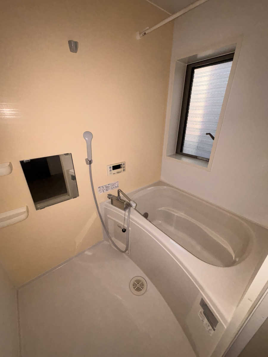 プラチナムファースト８の浴室