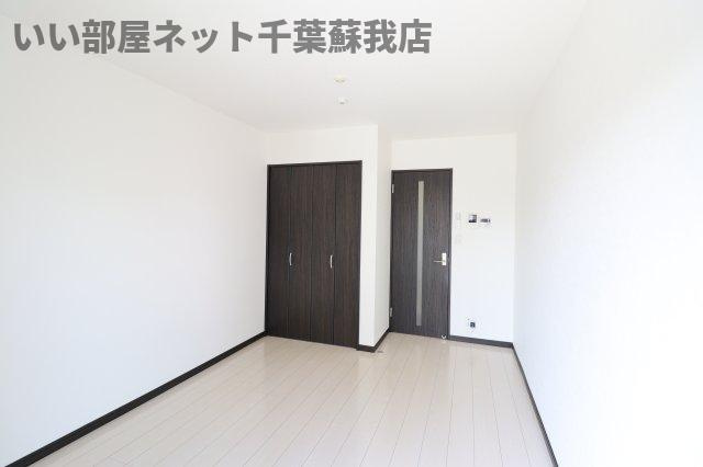 プライムコート浜野の寝室|使い勝手のいい寝室です