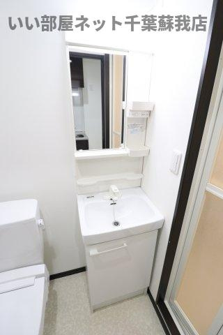 プライムコート浜野の独立洗面台|独立洗面化粧台が付いています