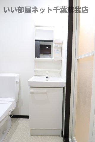 プライムコート浜野の洗面所|朝の準備に活躍する、洗面化粧台！