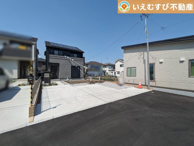 BLOOMING GARDEN　深谷市国済寺の駐車場