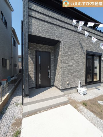 BLOOMING GARDEN　深谷市国済寺のエントランス