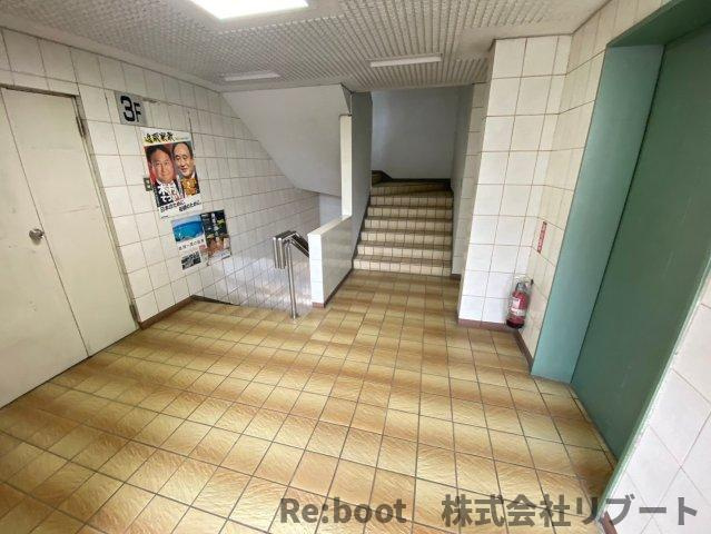 木村建設工業ビルのロビー