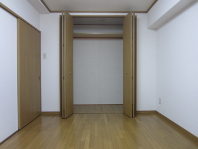 【寝室】 | レジデンス岸和田