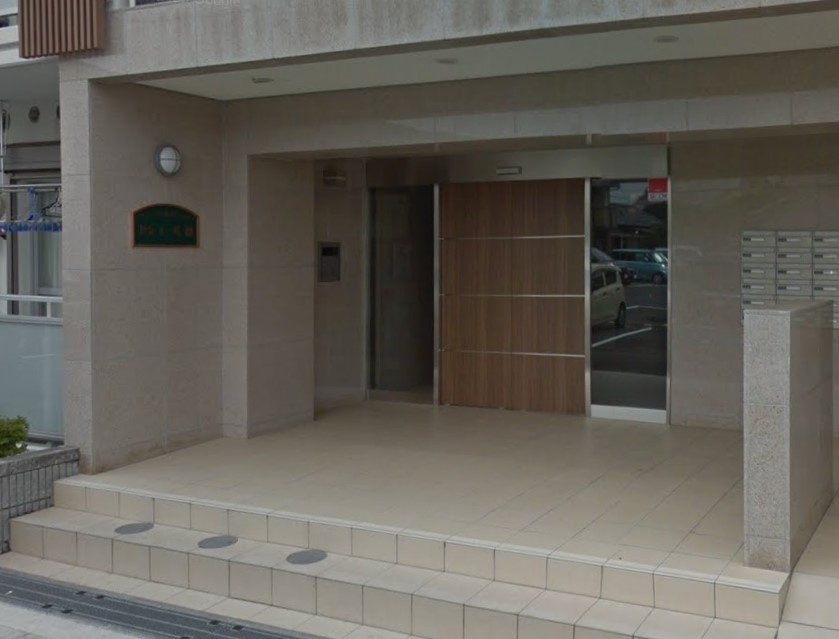 セジュール藤のエントランス