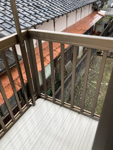 津市上弁財町の中古一戸建のバルコニー