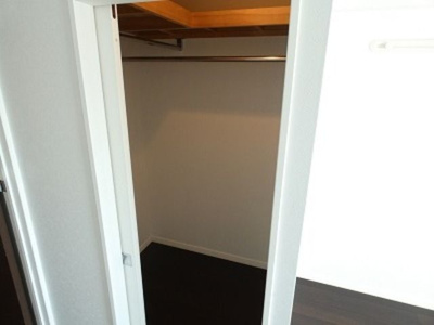 【収納】 | エンクレスト博多駅東 | 別号室の写真になります。現況優先。