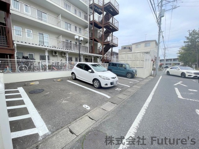 藤和南流山コープの駐車場|敷地内駐車場完備（要空き確認）