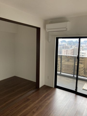 【居間・リビング】 | LANDIC PREMIUM O115 | 別号室の写真になります。現況優先。