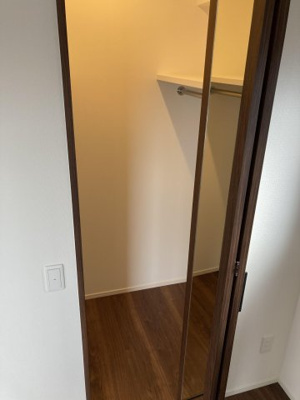 【収納】 | LANDIC PREMIUM O115 | 別号室の写真になります。現況優先。