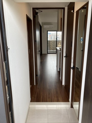 【玄関】 | LANDIC PREMIUM O115 | 別号室の写真になります。現況優先。