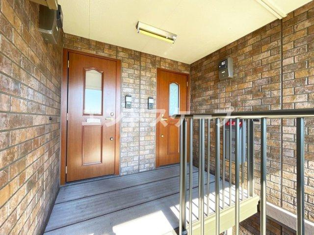 ブラン･メゾン　Aのロビー|高崎、前橋、伊勢崎エリアのお部屋探しはエンドスケープまで！お客様の理想お聞かせ下さい♪
