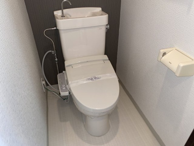 【トイレ】 | ロマネスク天神アネックス | 別号室の写真になります。現況優先。