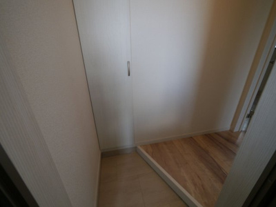 【玄関】 | ラトゥール吉塚 | 別号室の写真になります。現況優先。