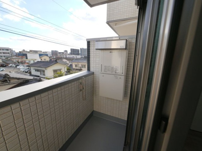 【バルコニー】 | ラトゥール吉塚 | 別号室の写真になります。現況優先。
