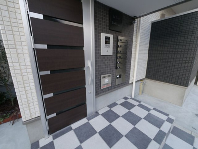 【エントランス】 | ラトゥール吉塚