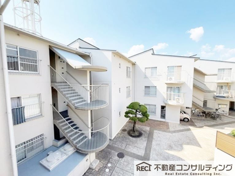 コスモハイツニュー甲子園の外観