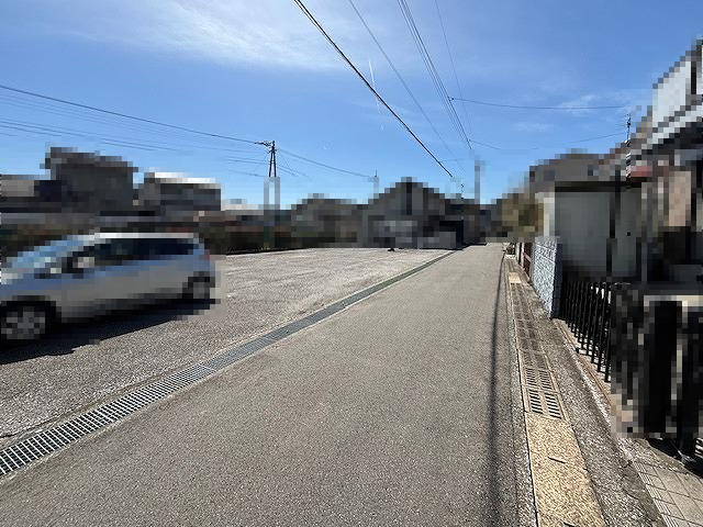 高知市五台山　売土地の前面道路含む現地写真