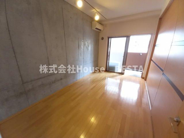アーバングリーン神戸元町の居間・リビング