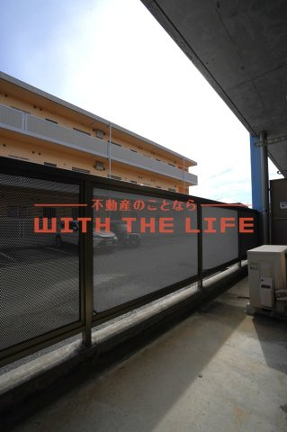 ルネス荒木一番館【キャッシュバック対象物件】のバルコニー|陽当たり良好なバルコニーです