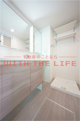 QuattroSoldi（クアトロソルディ）花畑【キャッシュバック対象物件】の洗面所|忙しい朝には欠かせない洗面所です