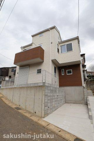 長作町　新築戸建の外観|長作町　新築戸建　東南角地につき陽当り良好