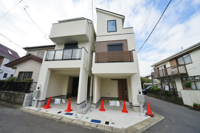 【横浜市旭区白根１丁目11-3全２棟新築戸建てA号棟】★仲介手数料無料★（不動丸小学校・鶴ヶ峰中学校）の外観