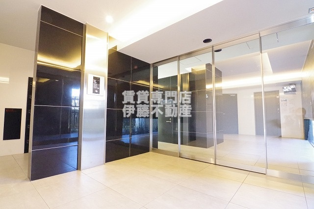 レジデンシア花の木のエントランス