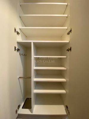 【設備】 | ファーストステージ京町堀レジデンス | 傘用収納スペースも備えたトールタイプのシューズボックス！