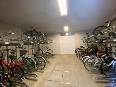 【その他】 | ファーストステージ京町堀レジデンス | サイクルスタンド付きの屋内駐輪場です！