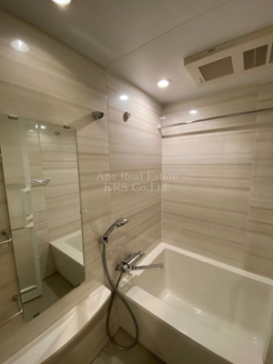 【浴室】 | ファーストステージ京町堀レジデンス | 雨の日でも安心して洗濯物が干せる浴室乾燥機付き♪