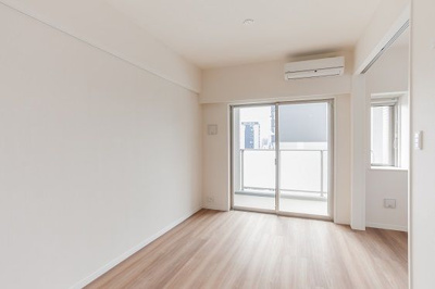 【居間・リビング】 | コモテリア渡辺通 | 別号室の写真になります。現況優先。