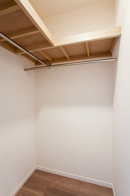 【収納】 | コモテリア渡辺通 | 別号室の写真になります。現況優先。