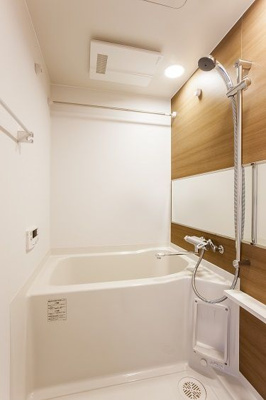 【浴室】 | コモテリア渡辺通 | 別号室の写真になります。現況優先。